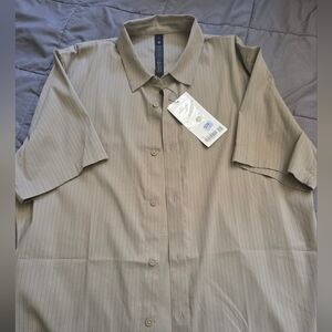 Lululemon Men's Beige Short Sleeve Shirt